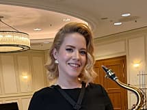 Saxophonistin Simona