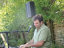 Simon V
