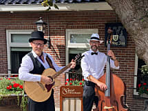 The Great Borrelnootjes