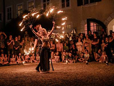 Simone Isabell Feuer- und Tanzshow