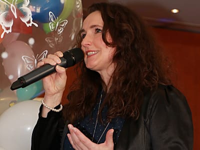 Anett Schöne - Hochzeitssängerin