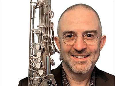 the saxcat.