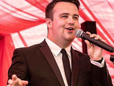 Sam Knight - Singer