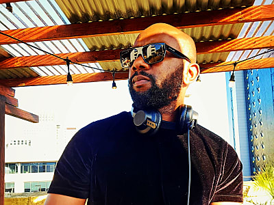 Dj Tony Versatile