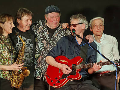 Blues Deluxe