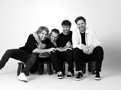 The Flying Fivers