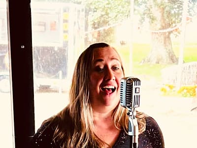 Helen Verney, Vocalist