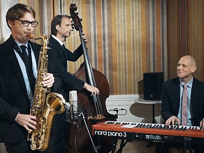 JazzoTronic Trio