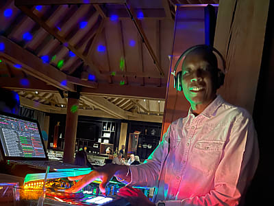 Elly Willoughby (Dj Smokey)