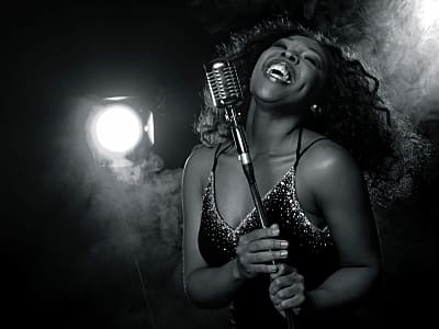 Nonhle Beryl (SOUL-CHARTS-DISCO-JAZZ-HOUSE)