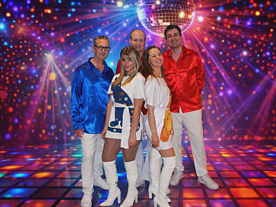 Dancing Queens - the ultimate abba tribute