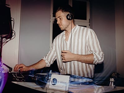 LL DJ Booking