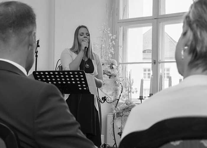 Hochzeitssangerin Sangerin Fur Ihre Trauung In Berlin