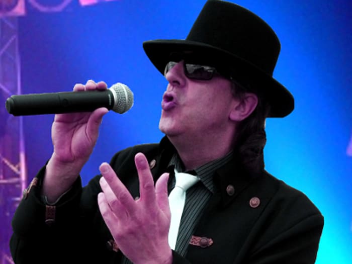 HARDY ("Im Osten geboren") trifft UDO - die Lindenberg Tribute Show PLUS