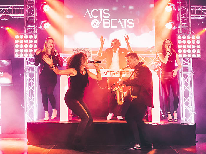 Deejay + Livemusiker |  ACTS & BEATS