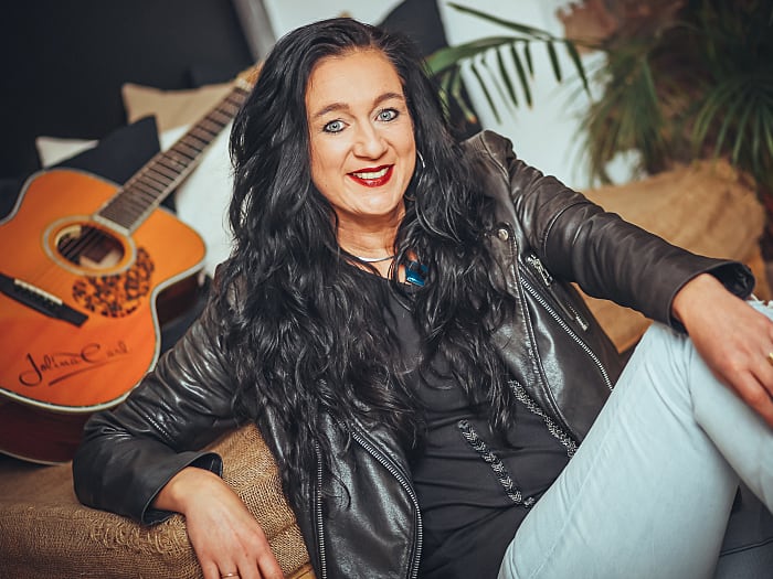 Jolina Carl