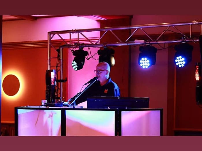 Dj Fox