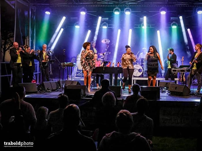Skyline Club Band