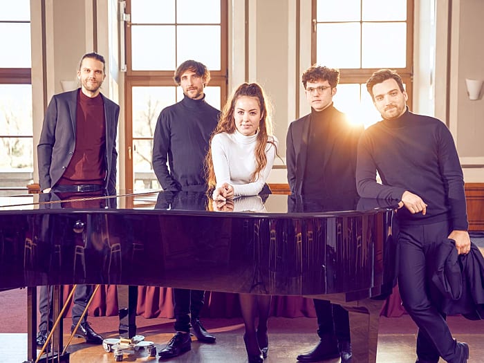 DÉJÀ VU Chanson French Pop