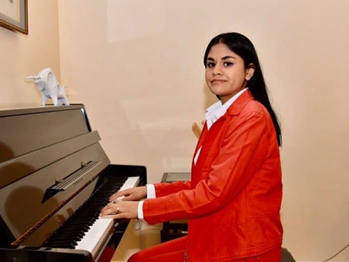 Sania Khan