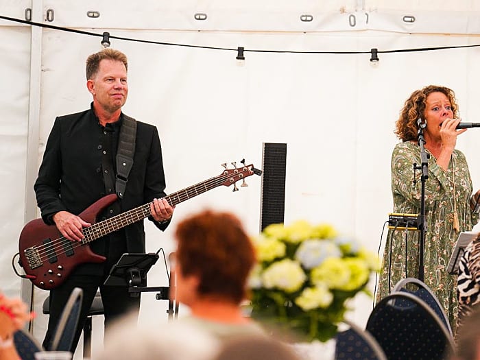 Ballademagerne - duo med Charlotte og David