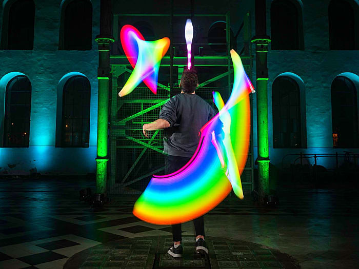 Moritz Rosner – Weltklasse Jonglage & LED Shows