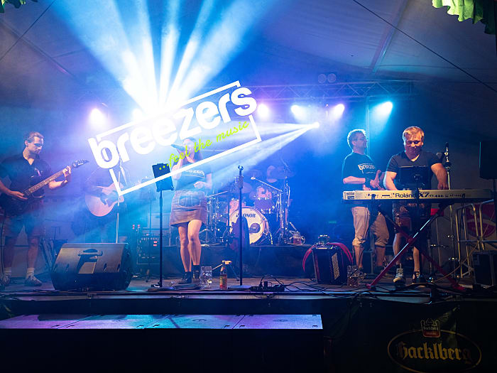 BREEZERS