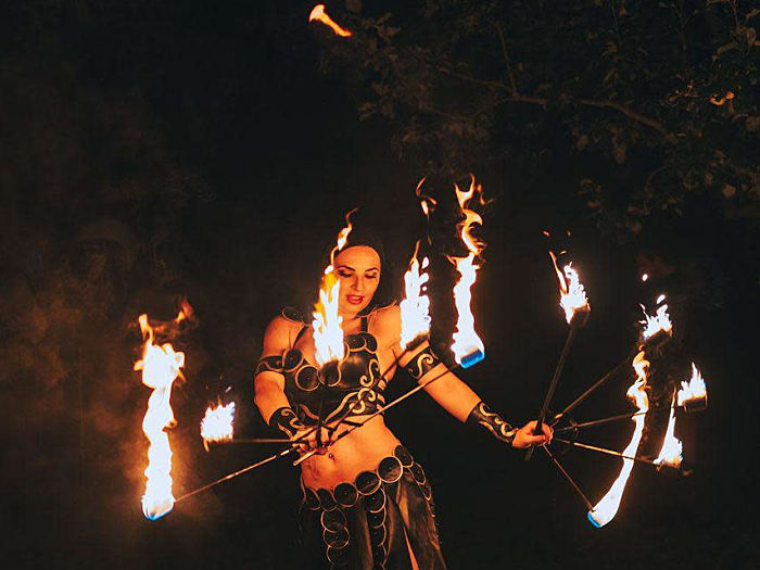 Feuershow und Feuertanz für besondere Anlässe