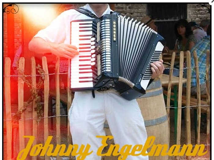 JOHNNY ENGELMANN Akkordeonspieler / Akkordeonist  🪗, Sänger 🎤 & Live-Musik-Entertainer mit Herz ♥️, Seele & Gefühl!