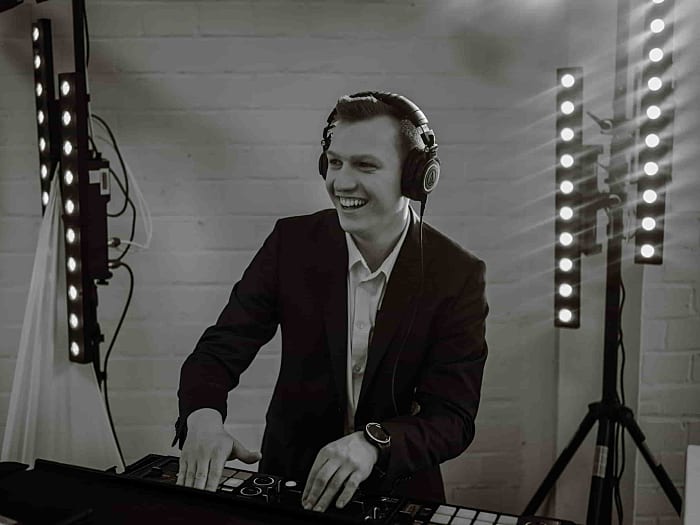 DJ Julian Engels