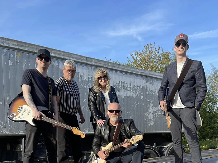 Steamy blues band