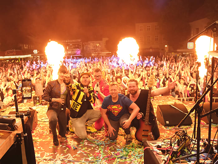 DIESE TYPEN & Band