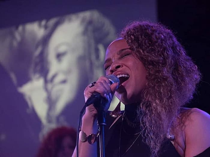 Electric Club Band – Premium Eventband & Live Partyband aus München für Firmenfeiern, Galas & Hochzeiten