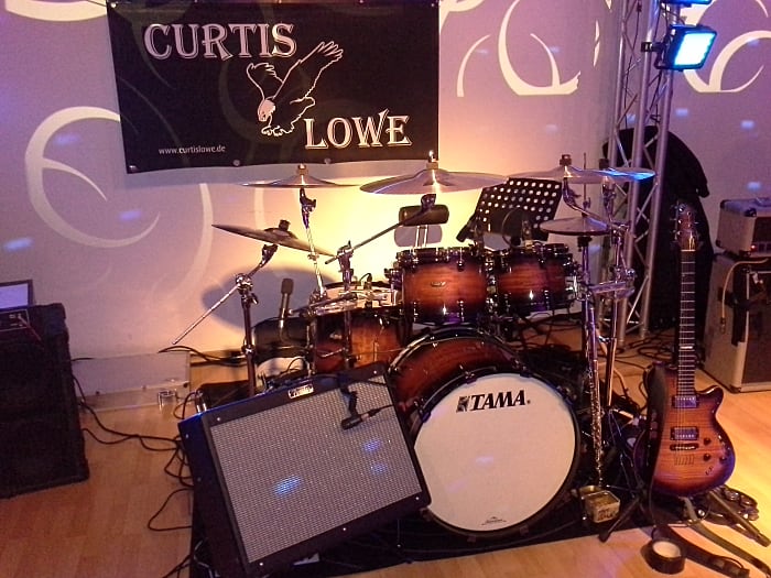 Curtis Lowe