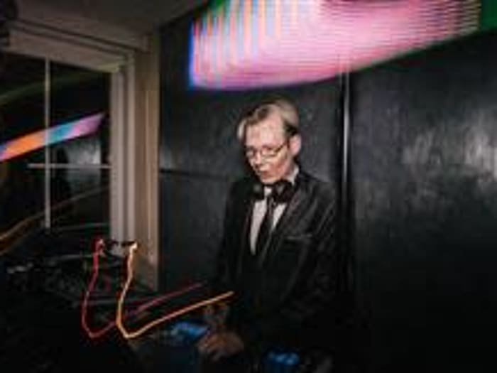 Deejay-Senator