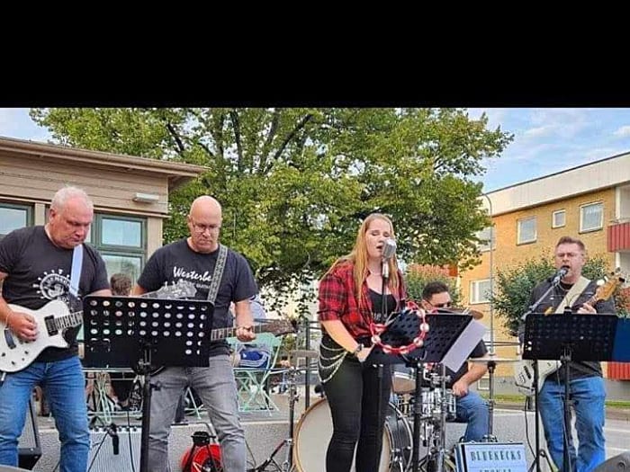 BlueNecks & Ronja