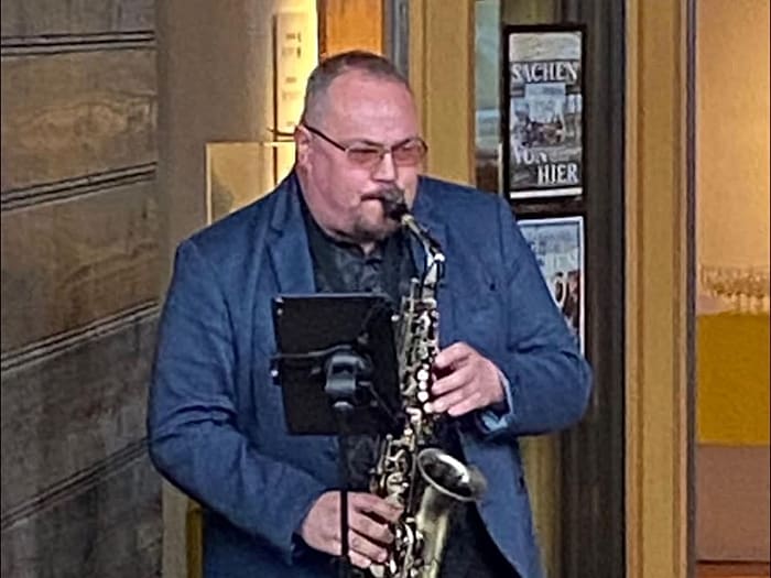 Pasci mit Sax