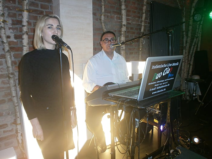 Italienische Duo Ciao Live Musik Dj + Sänger Sängerin