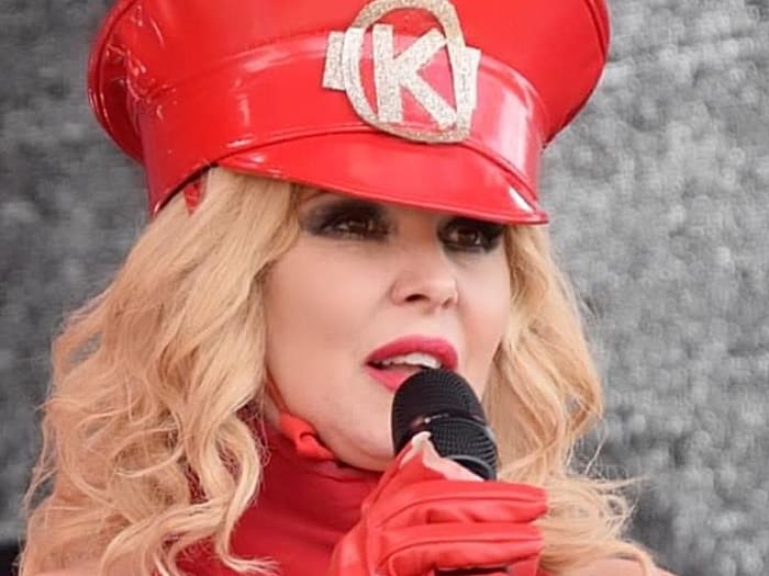 kylie-minogue-tribute