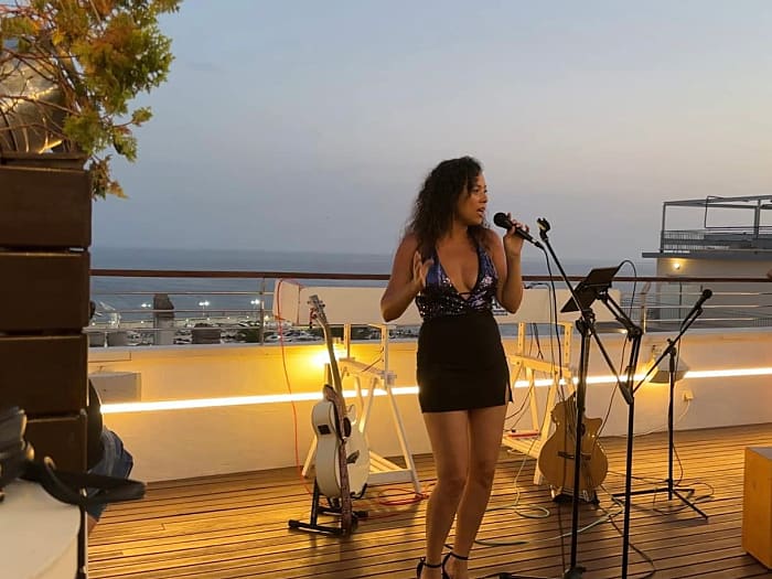 SANYA MUSIK: Sängerin/ Hochzeitssängerin/ DJ/ BAND-  Für Ihre Event!