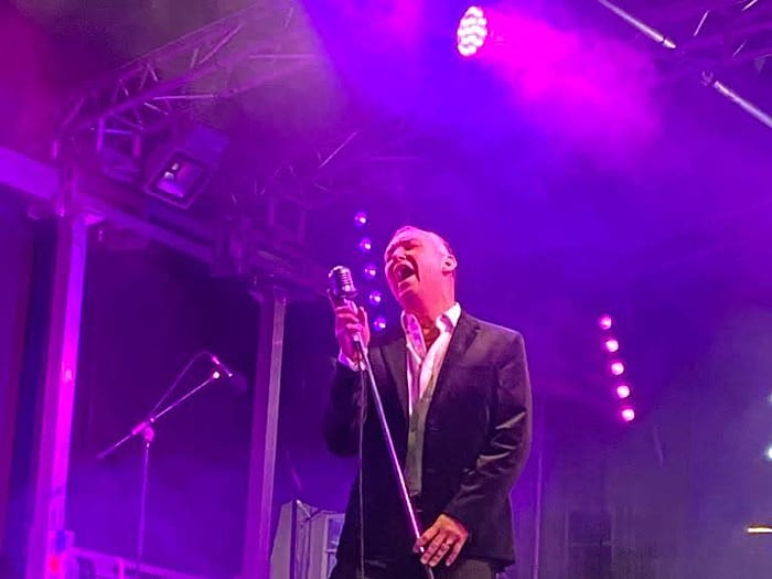 Mark Walker Sings Swing