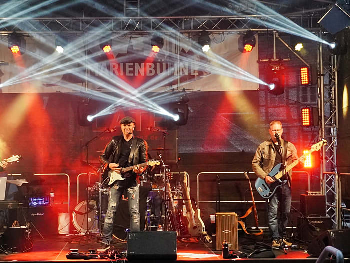 LATE (Band) Live Rock / Pop Cover