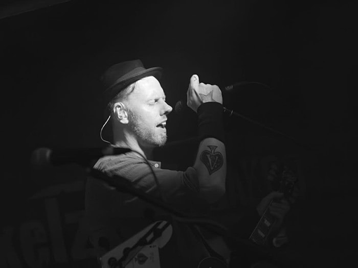 HäNS 'n' FRieNDS - dreckige Rock Cover für deine Party
