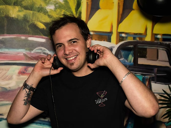 The Loose Kiwi (DJ T.L.K)