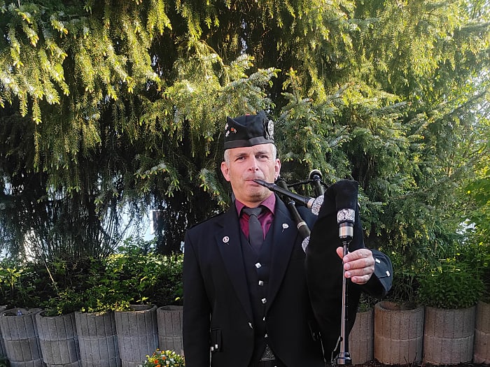 Bagpiper