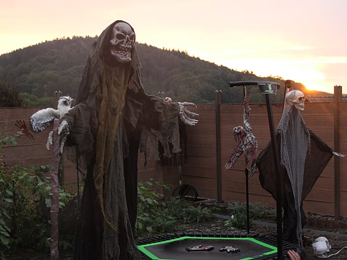 Jumping Halloween