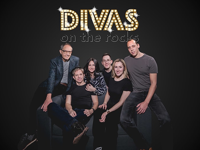 Divas On The Rocks