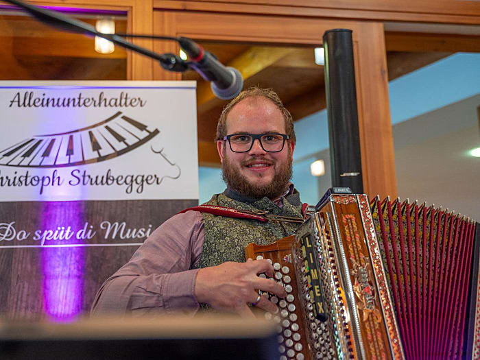 Alleinunterhalter Christoph Strubegger