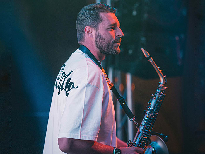 Mr.Saxomotion