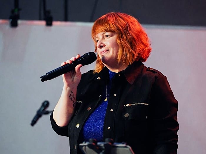 Ramona CoverSängerin